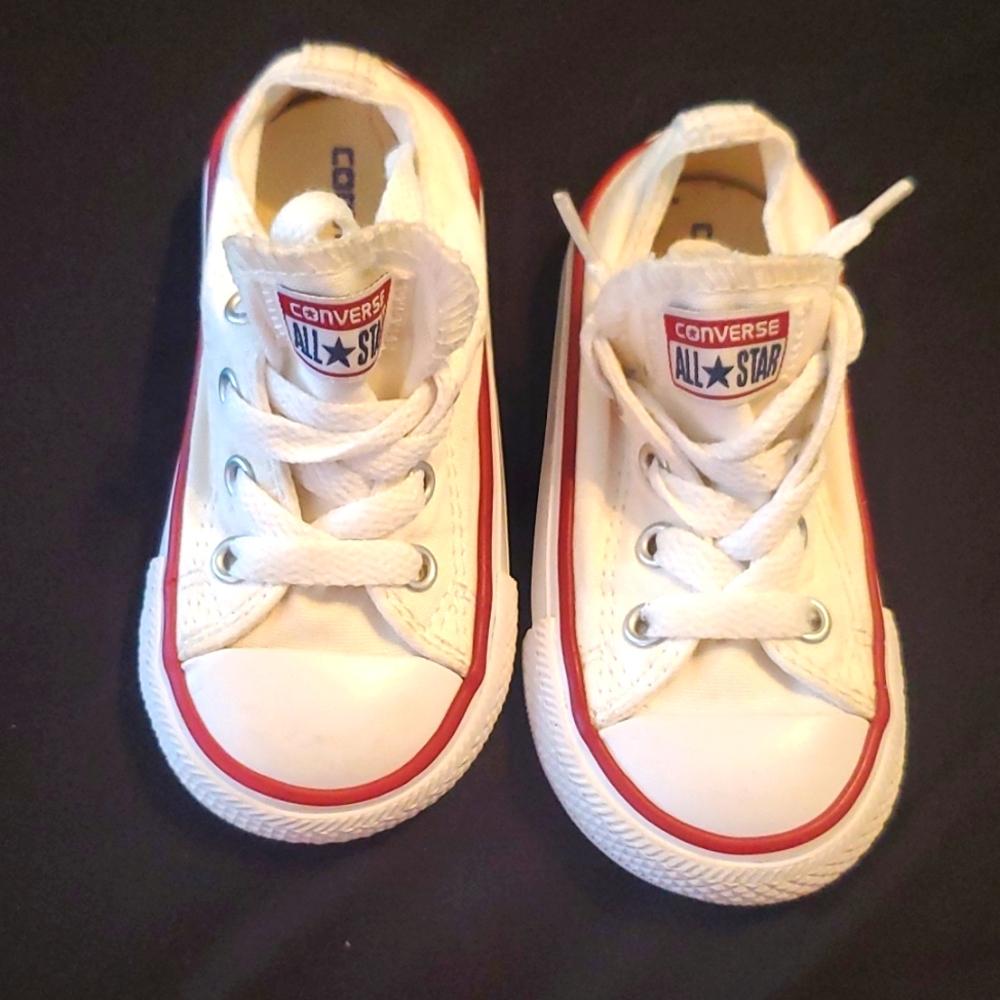Toddler size 5 Converse Chuck Taylor's
